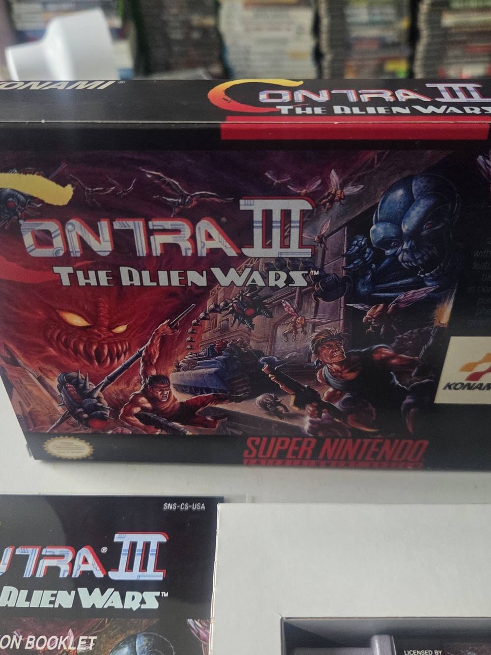 Contra III: The Alien Wars - Super Nintendo (Black/Red)